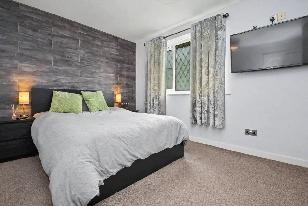 Valley Road, Pudsey, LS28, photo 5