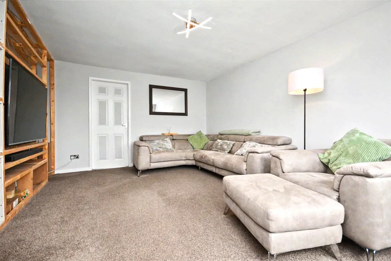 Valley Road, Pudsey, LS28, photo 9