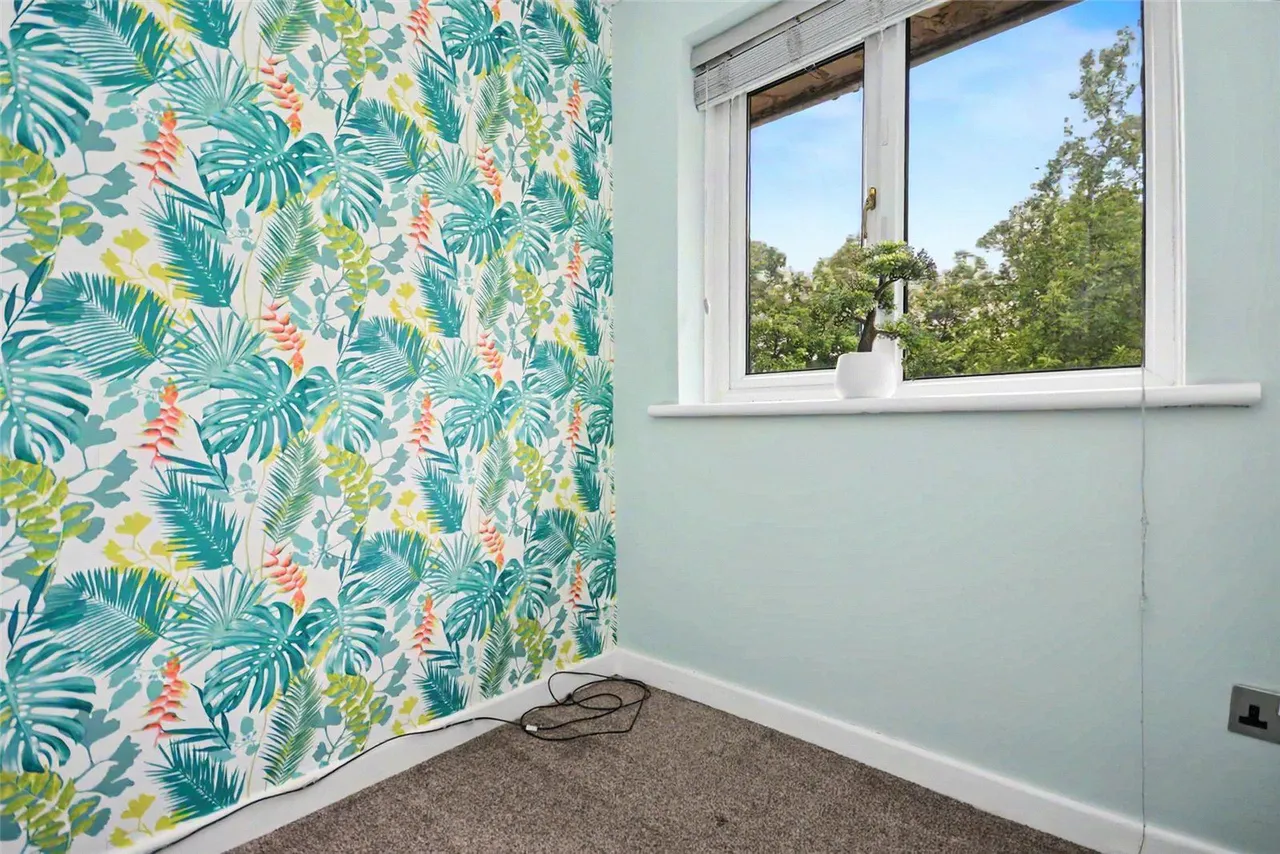 Valley Road, Pudsey, LS28, photo 7