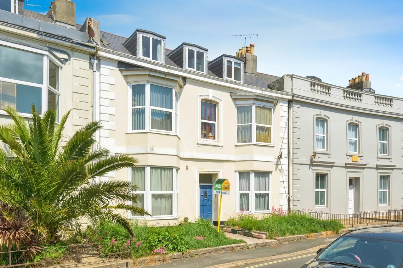 2 bed flat for sale, Hill Park Crescent, Mutley, PL4