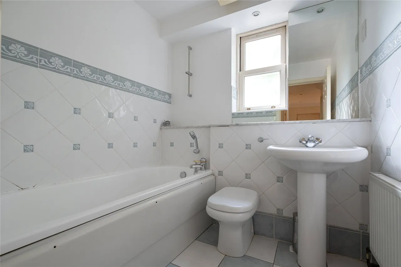 The Downs, London, SW20, photo 11