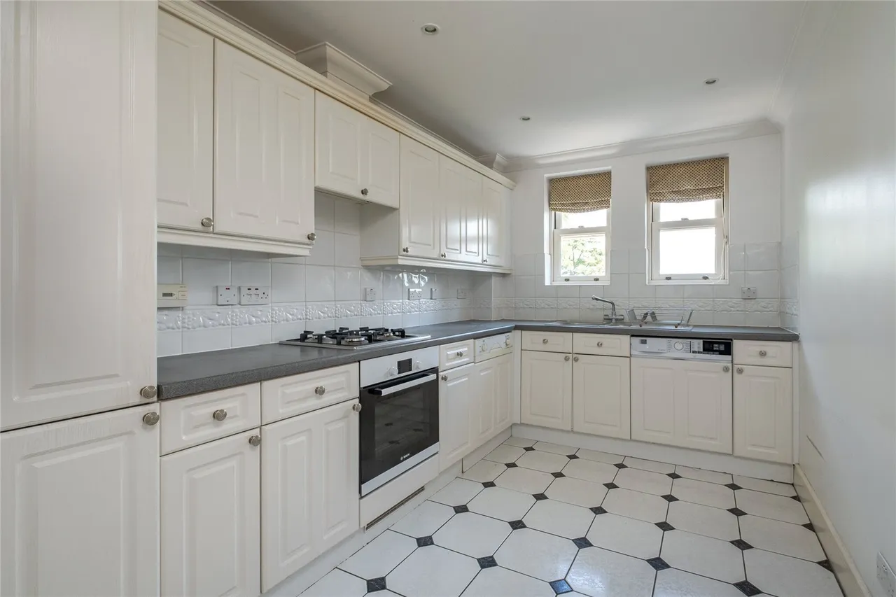 The Downs, London, SW20, photo 2