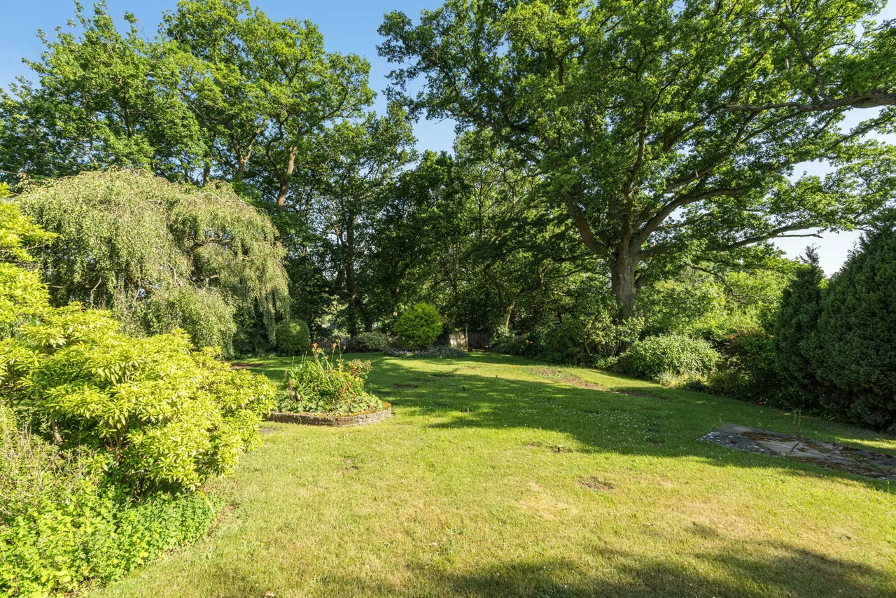 Yartleton Lane, May Hill, GL17, photo 32