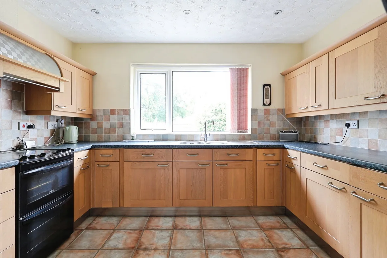 Yartleton Lane, May Hill, GL17, photo 10