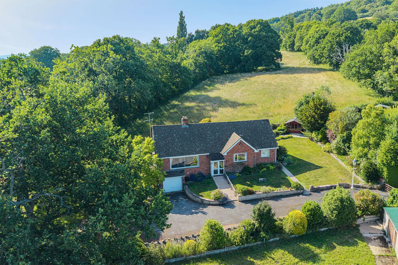 Yartleton Lane, May Hill, GL17, photo 28