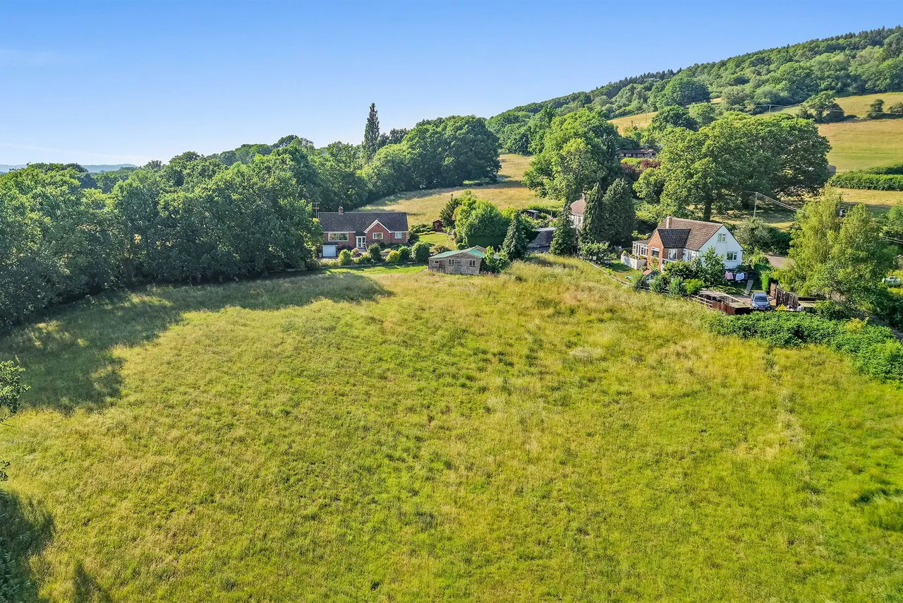 Yartleton Lane, May Hill, GL17, photo 24