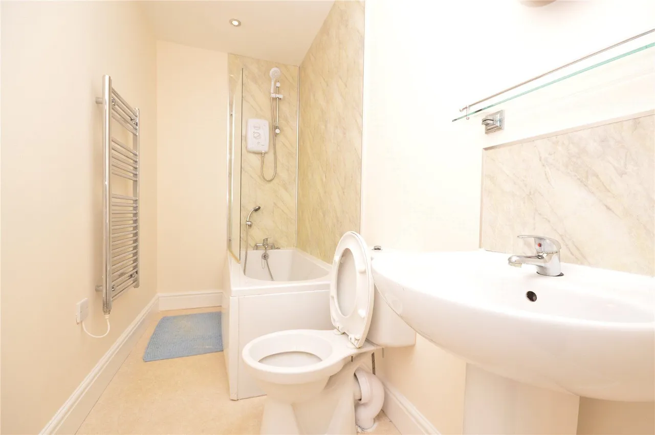 High Street, Kippax, LS25, photo 12
