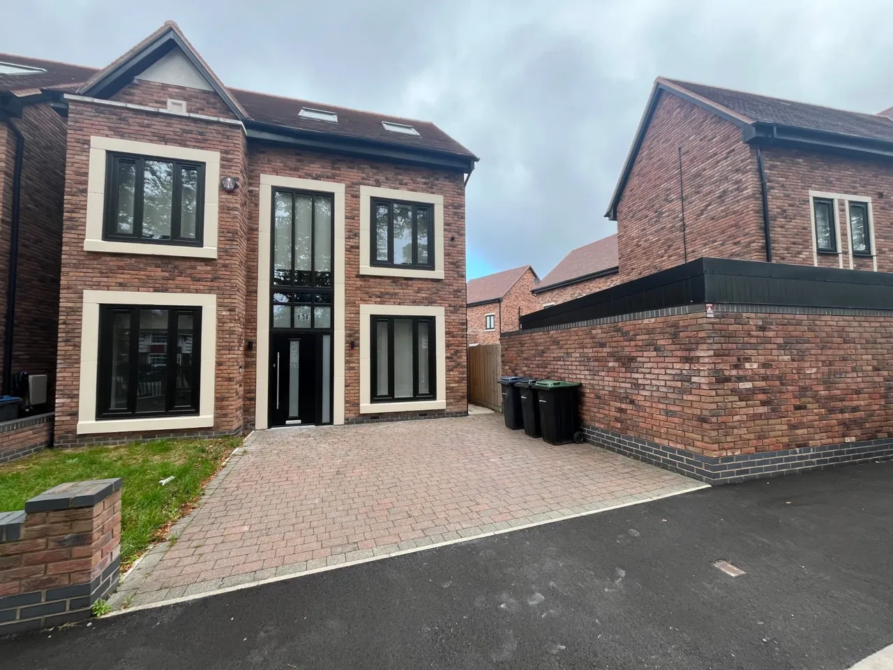 5 bed house to rent, Coleshill Road, Birmingham, B36