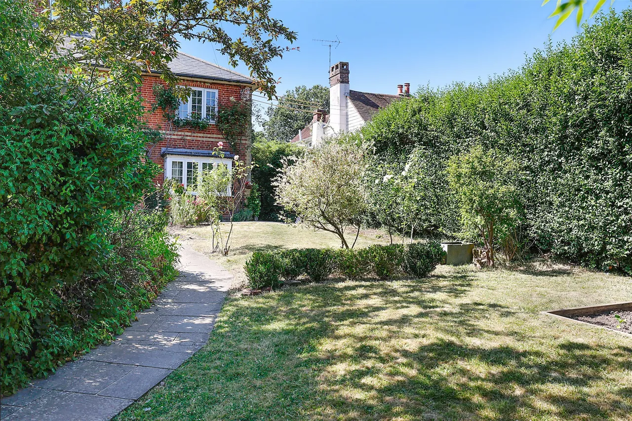 3 bed property for sale, Stane Street, Ockley, RH5