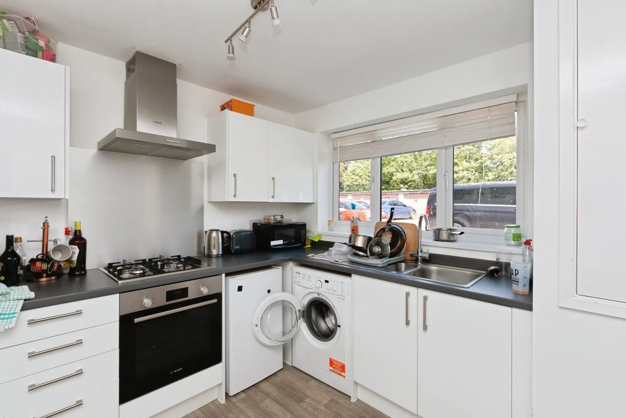 Essex Close, Bordon, photo 9