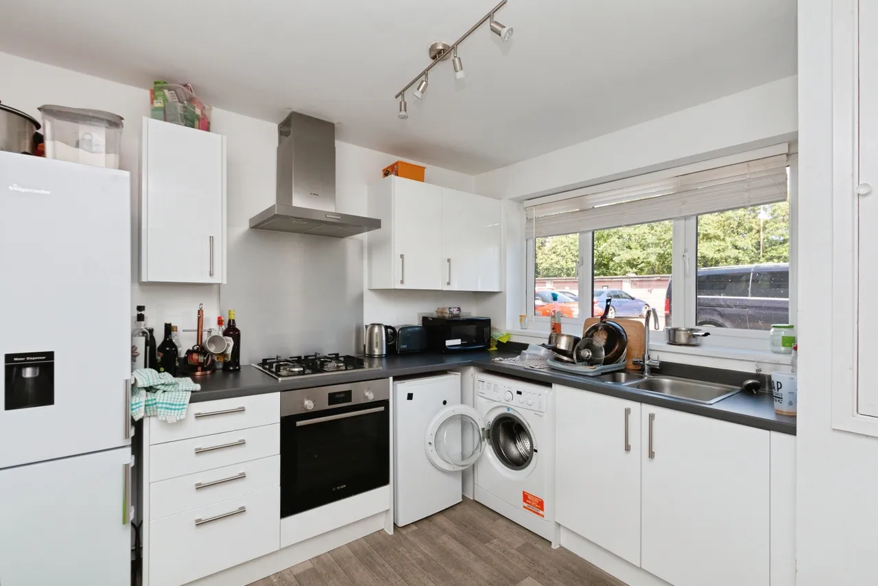 Essex Close, Bordon, photo 10