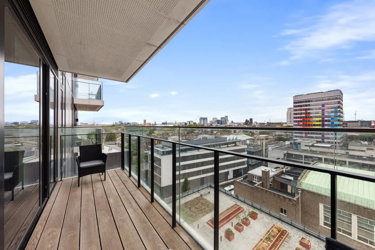 2 bed flat for sale, St Gabriel Walk, London, SE1