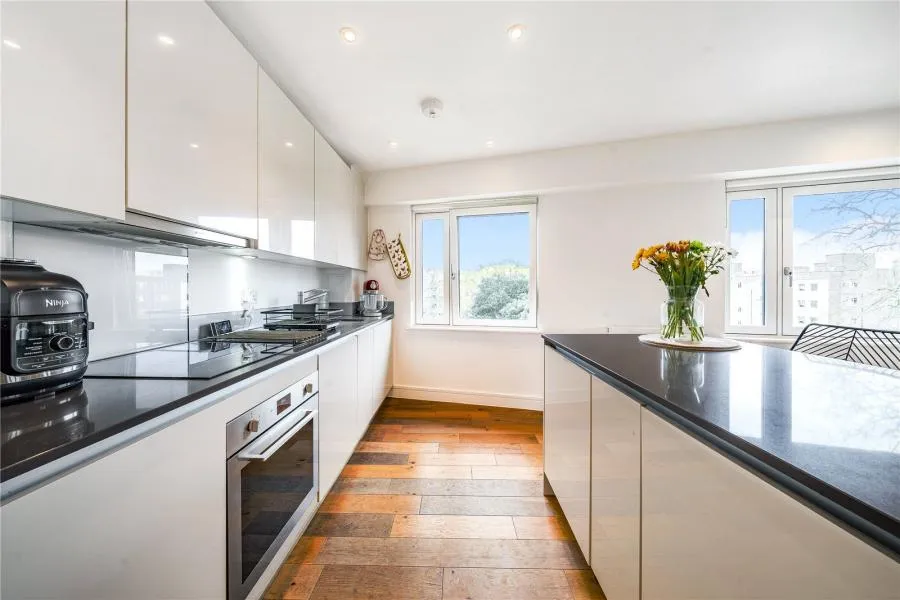 Bradley Road, London, SW4, photo 5