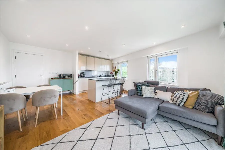Bradley Road, London, SW4, photo 2