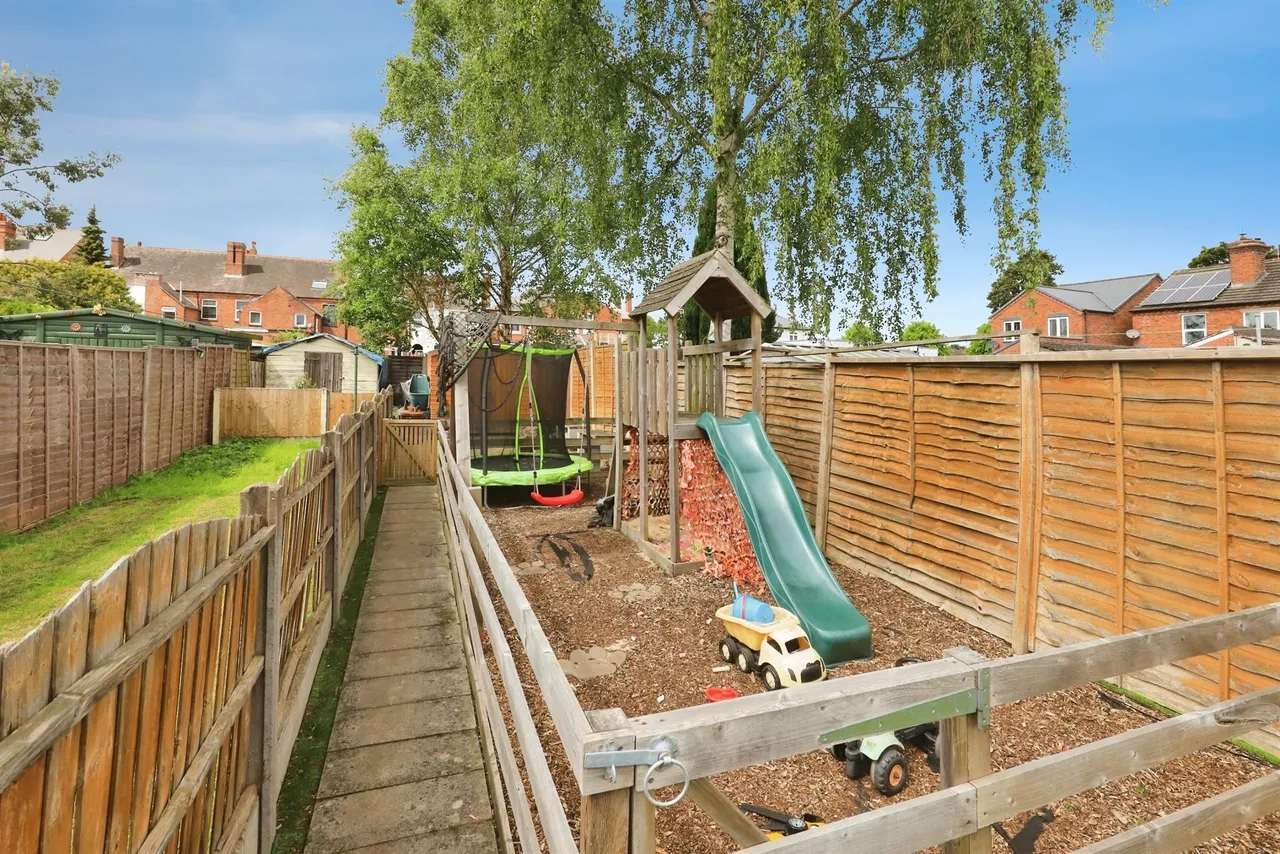 Neville Avenue, Kidderminster, DY11, photo 10