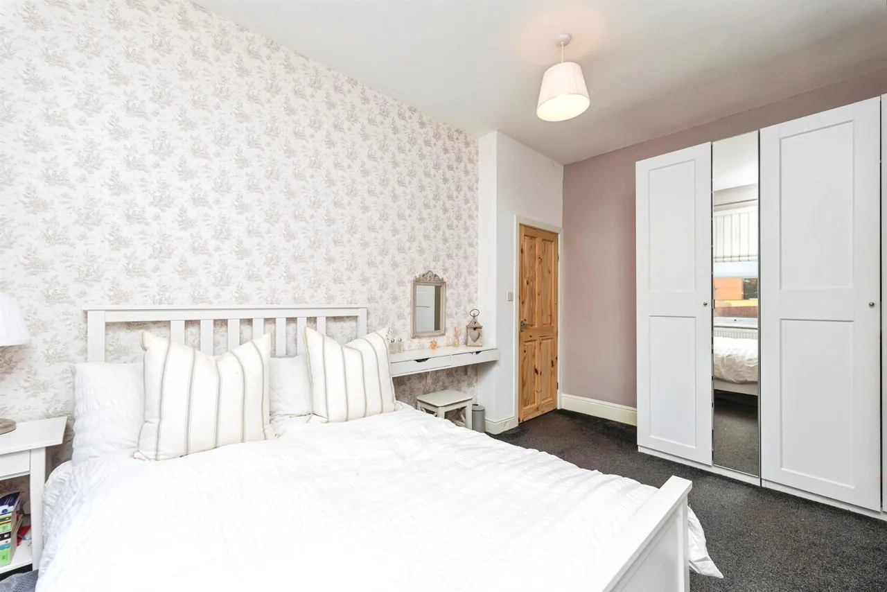Victoria Road, Morley, LS27, photo 9