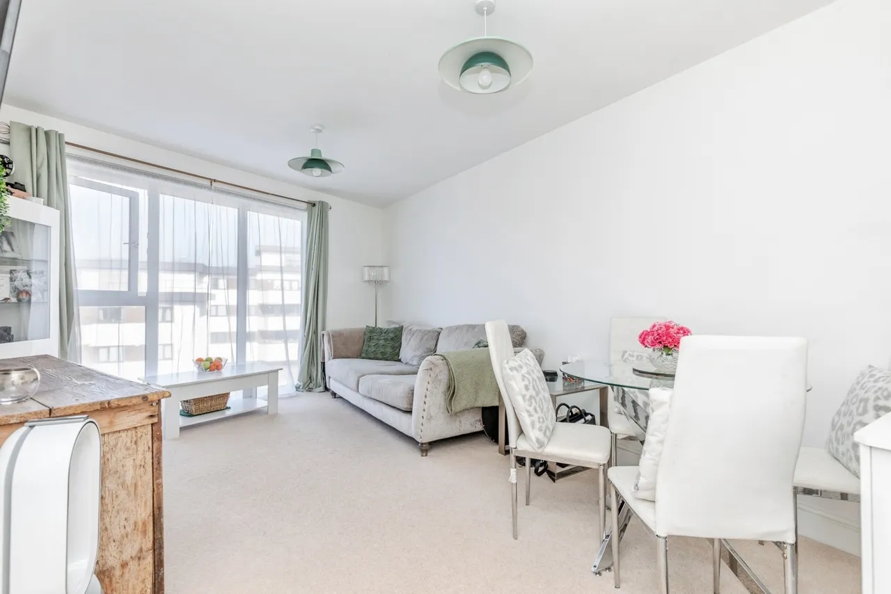 2 bed flat for sale, Buckhurst Road, Bexhill-on-Sea, TN40