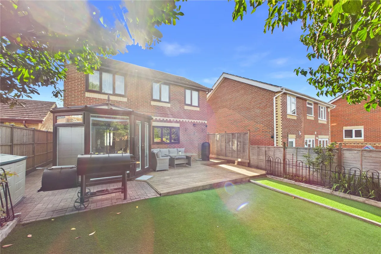 Primrose Gardens, Hatch Warren, RG22, photo 11