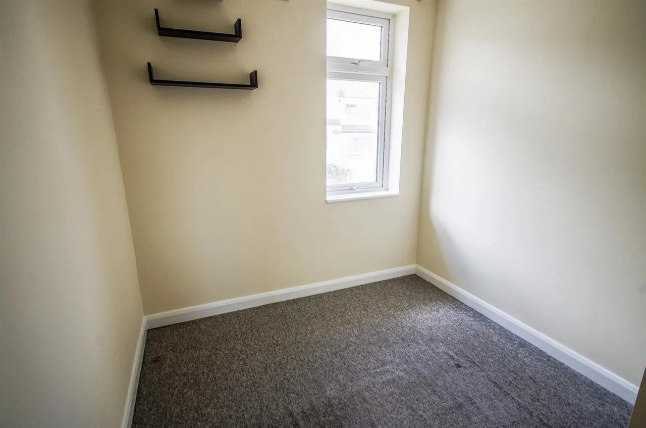 Lawrence Grove, Dursley, GL11, photo 10