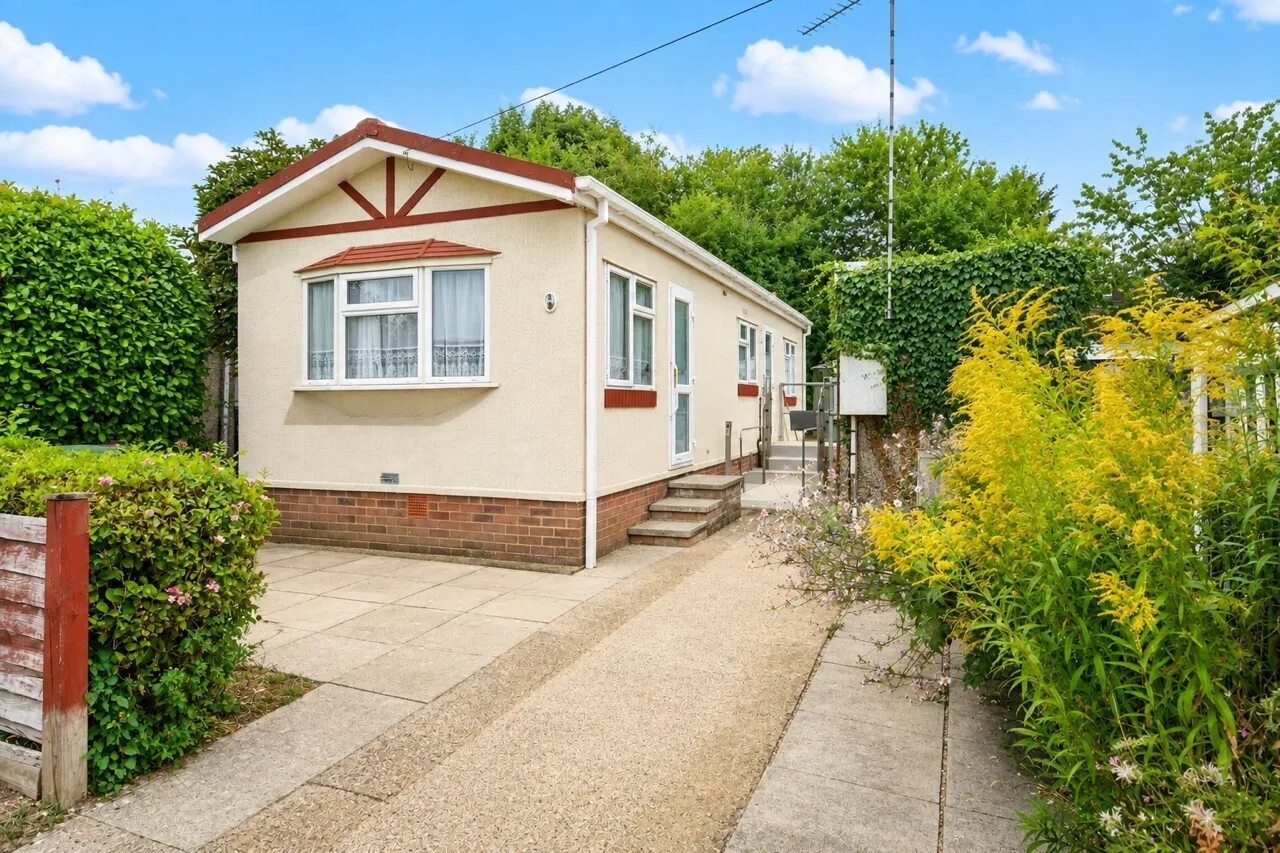 1 bed park home for sale — Drakes Drive, St. Albans