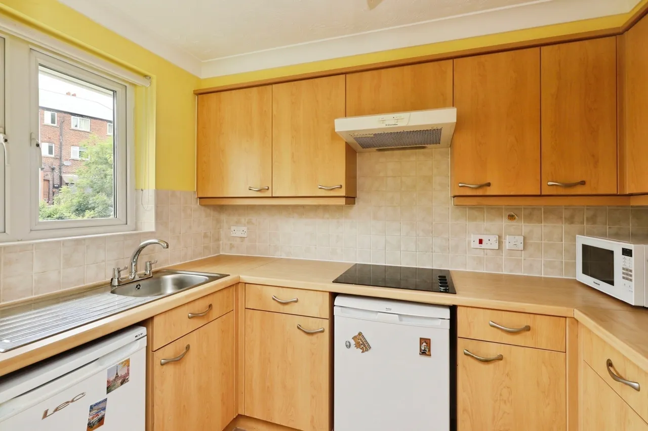Bartin Close, Sheffield, South Yorkshire, S11, photo 9