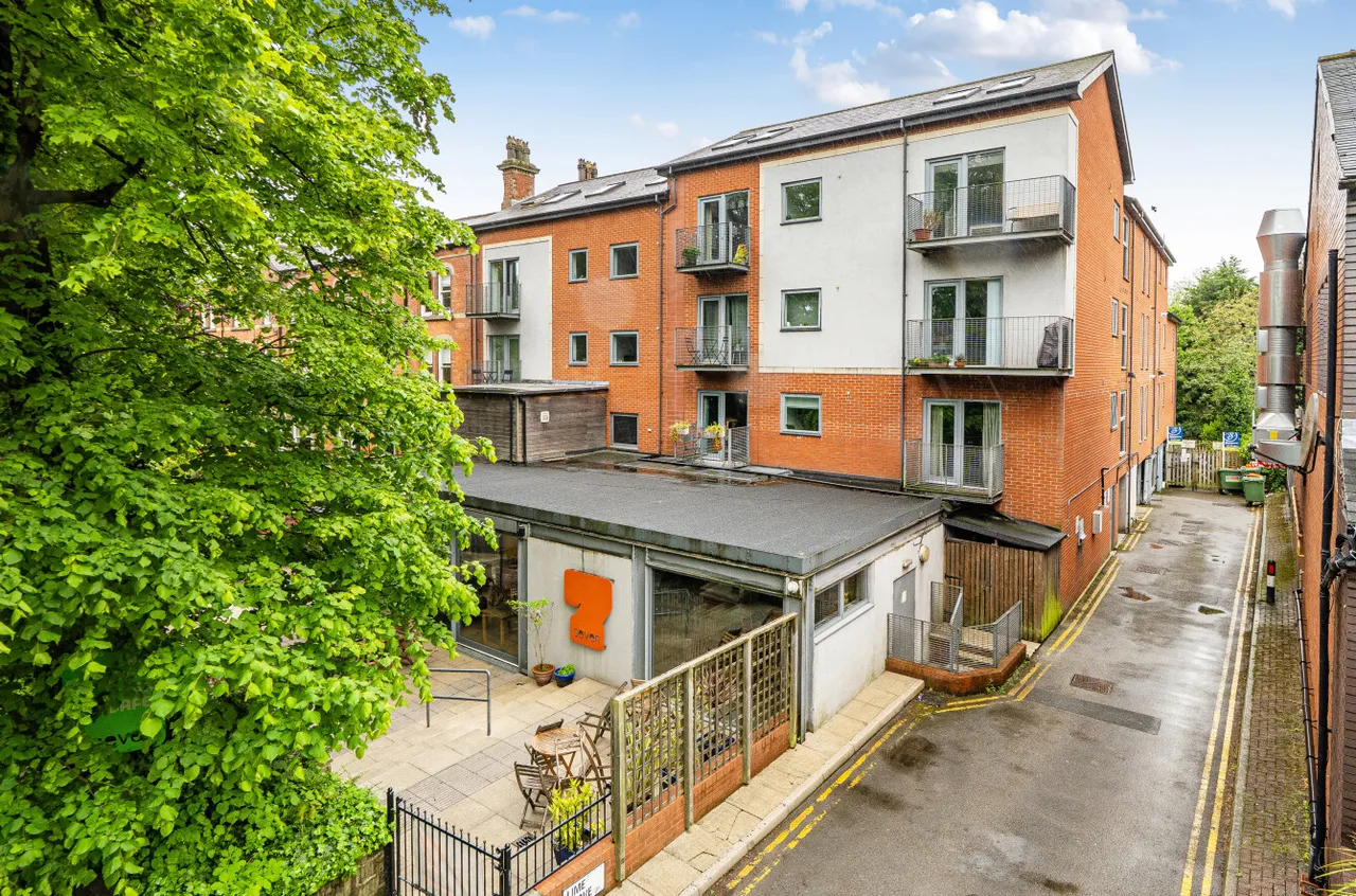 2 bed flat for sale, Lime Grove, Chapel Allerton, LS7