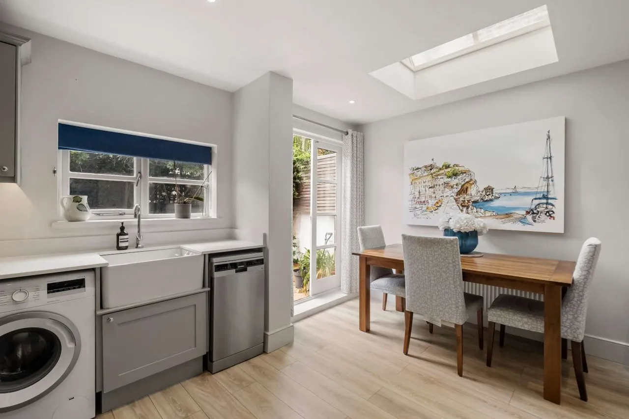 Ashbury Road, London, SW11, photo 8