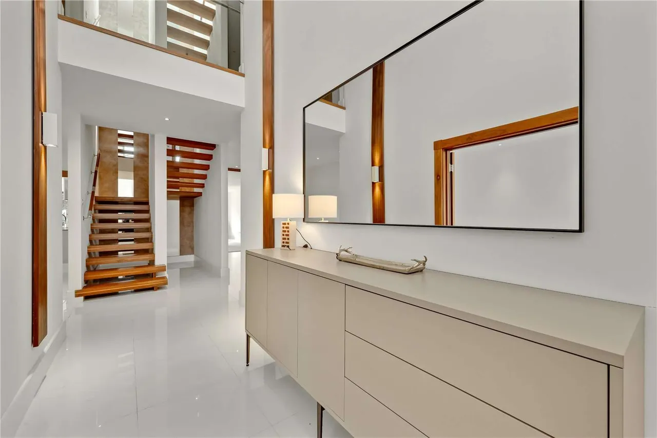 Warren Close, Esher, Surrey, KT10 9RU, photo 2