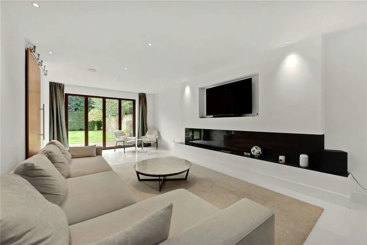 Warren Close, Esher, Surrey, KT10 9RU, photo 6