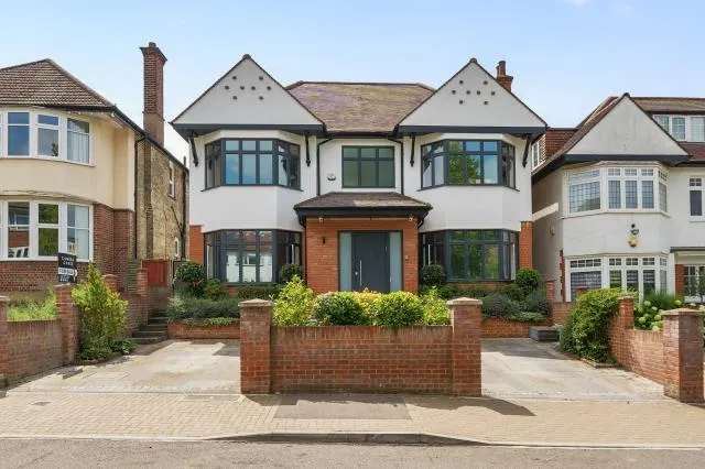 6 bed house for sale, Wickliffe Avenue, London, N3