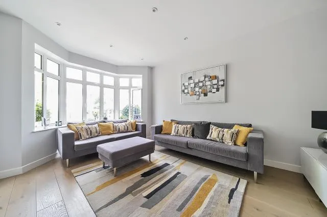 Wickliffe Avenue, London, N3, photo 4