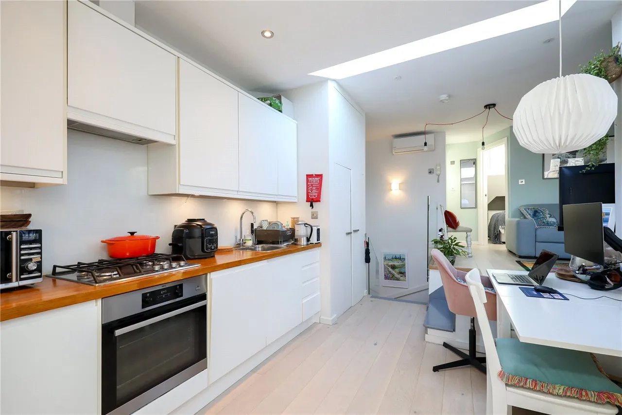 Hereford Road, London, W3, photo 2