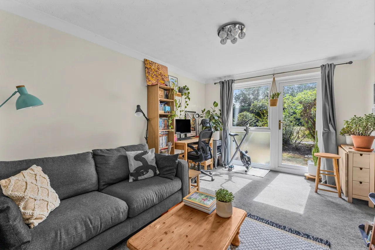 Kingfisher Drive, Guildford, GU4, photo 2