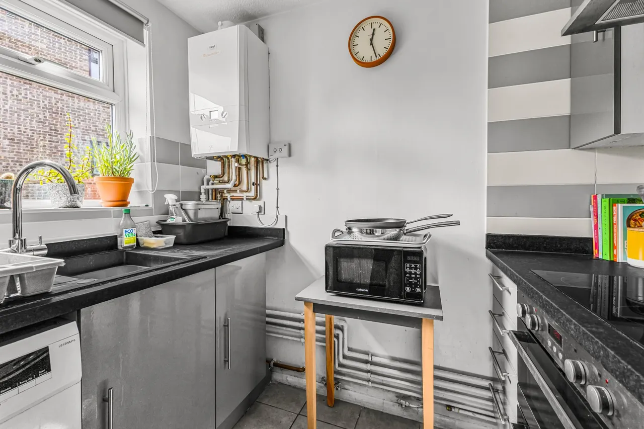 Kingfisher Drive, Guildford, GU4, photo 6