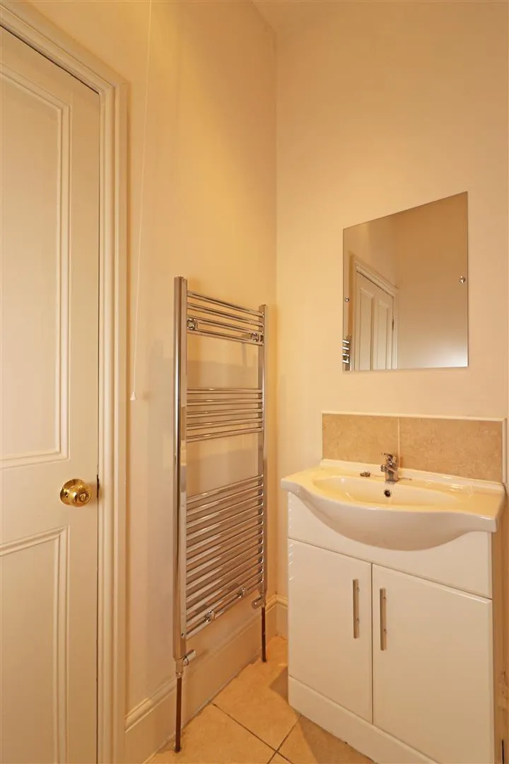 Granville Terrace, Yeadon, LS19, photo 9