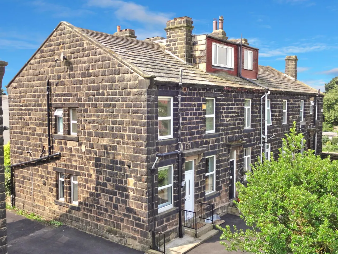 2 bed house to rent, Granville Terrace, Yeadon, LS19