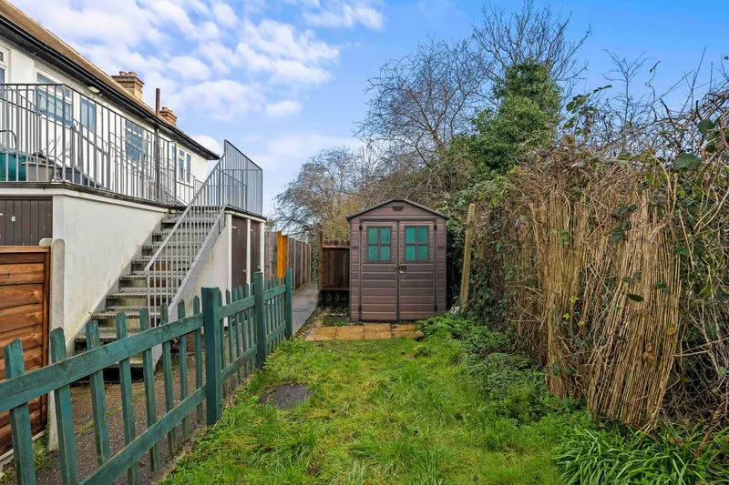 Alberta Avenue Cheam, Sutton SM1 2LQ, photo 9