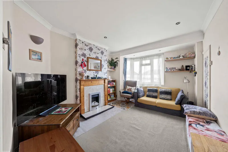 Alberta Avenue Cheam, Sutton SM1 2LQ, photo 2