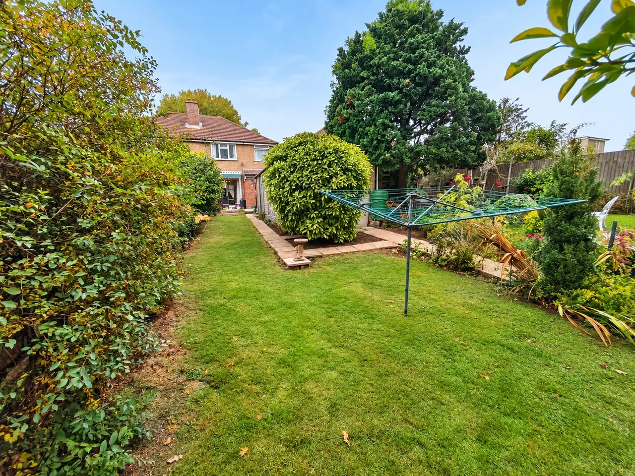 Court Farm Road, Northolt, UB5, photo 7
