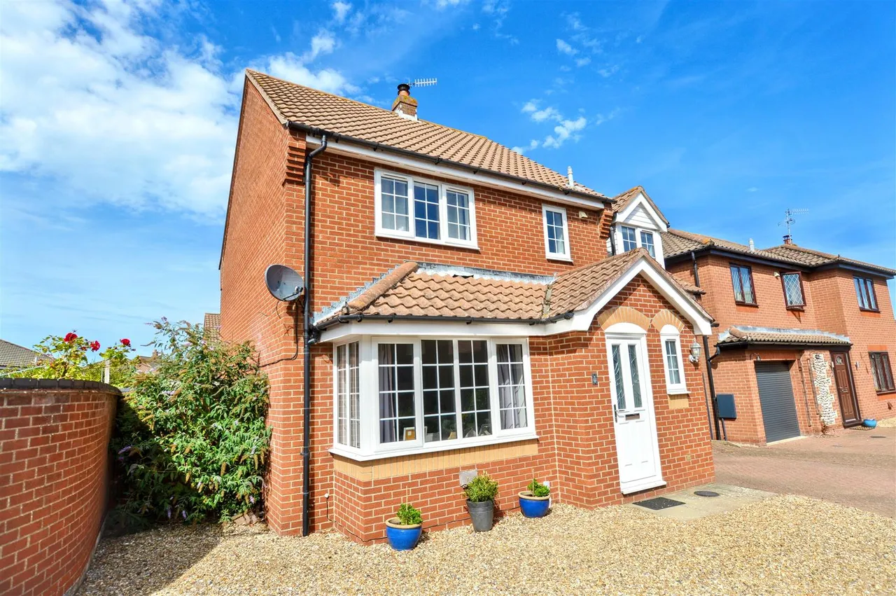 4 bed house for sale, Lavender Drive, Sheringham, NR26