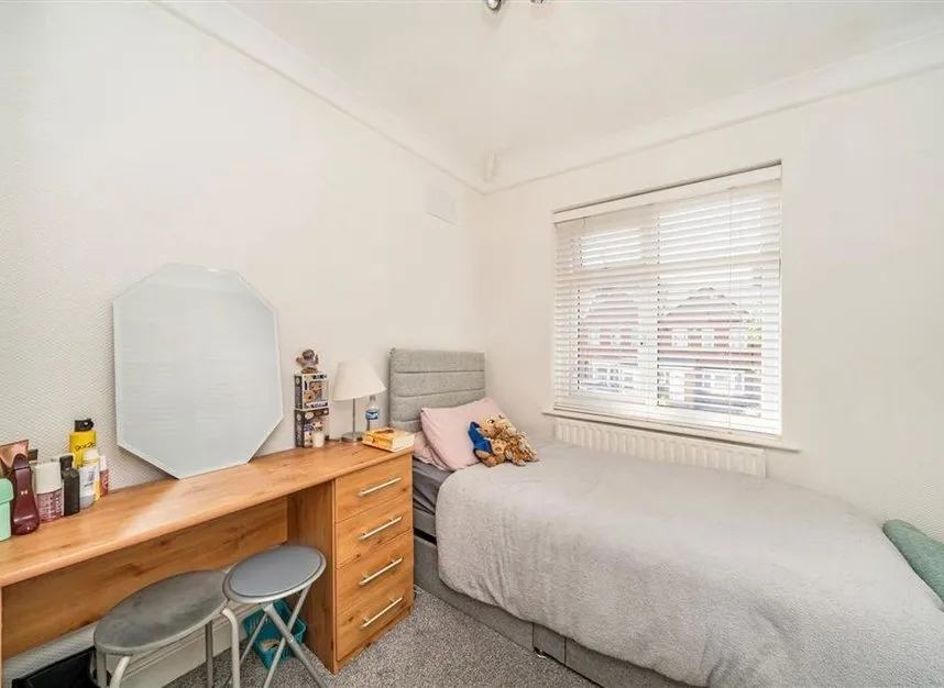 Montcalm Road, Charlton, SE7, photo 8