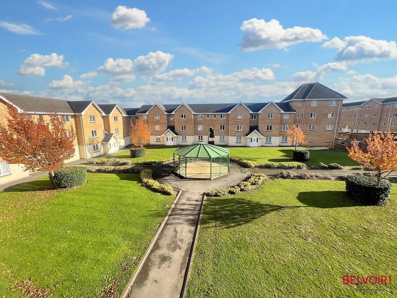2 bed flat to rent — Lloyd Close, Cheltenham, GL51
