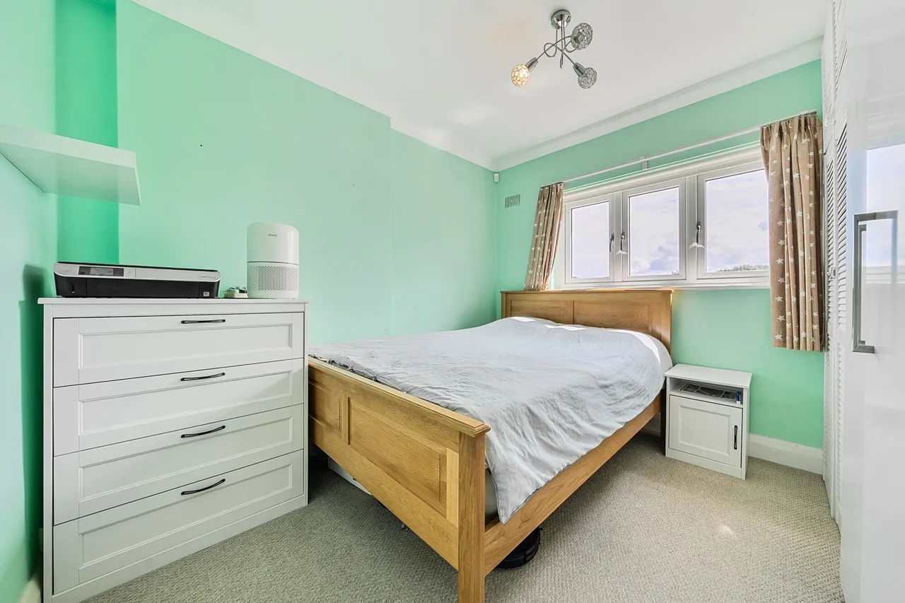 Wendover Way, DA16, photo 8
