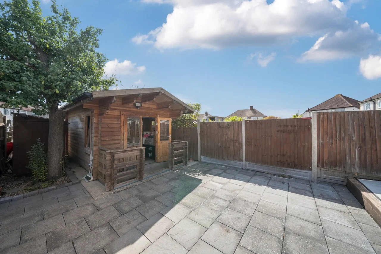 Wendover Way, DA16, photo 11