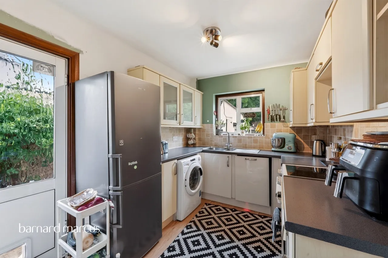 Barnfield, New Malden, photo 4