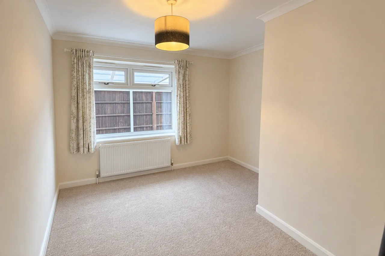 Whitworth Drive, Radcliffe on Trent, NG12, photo 7