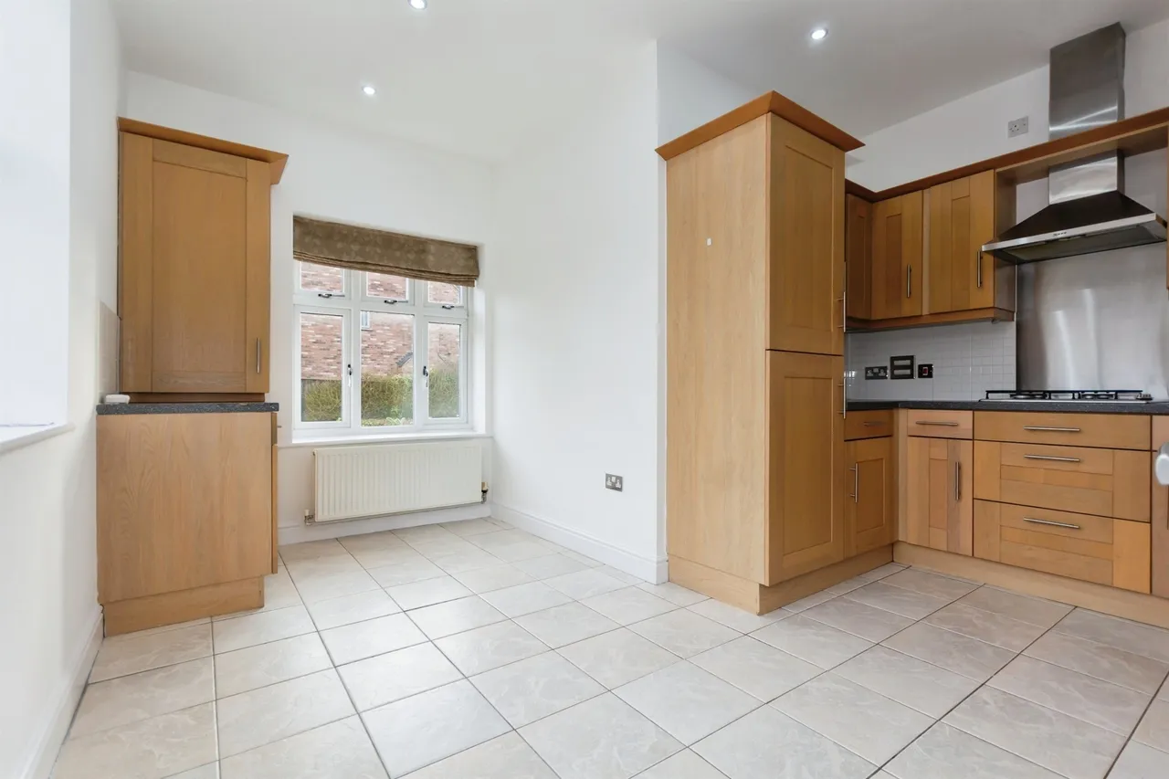 Tythe Barn Lane, Shirley, Solihull, photo 6