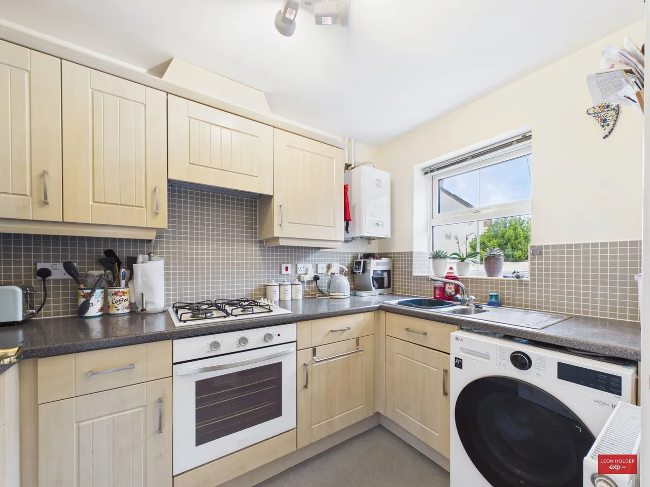 Aldergrove Kingsway, Quedgeley, GL2, photo 3