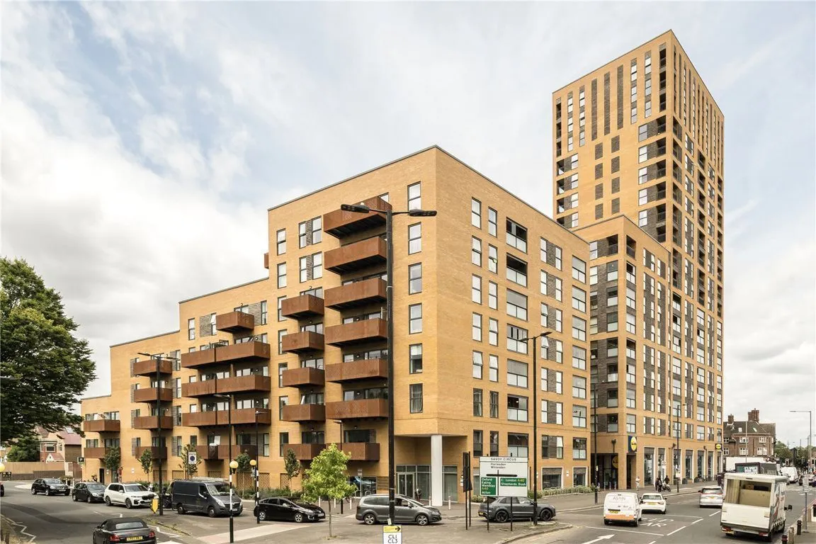 1 bed flat to rent — East Acton Lane, East Acton