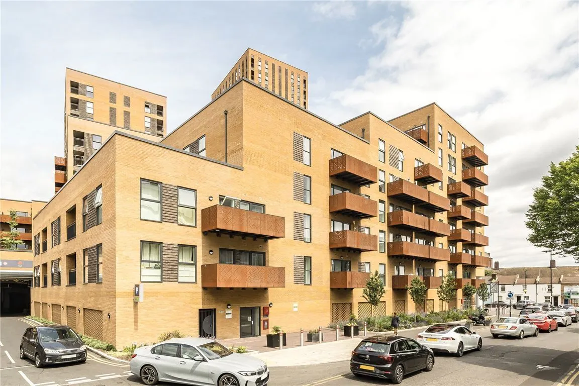 East Acton Lane, East Acton, photo 11